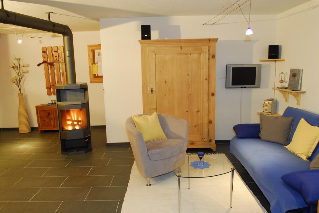 Ferienwohnung Tgesa Parde Sedrun Zimmer foto
