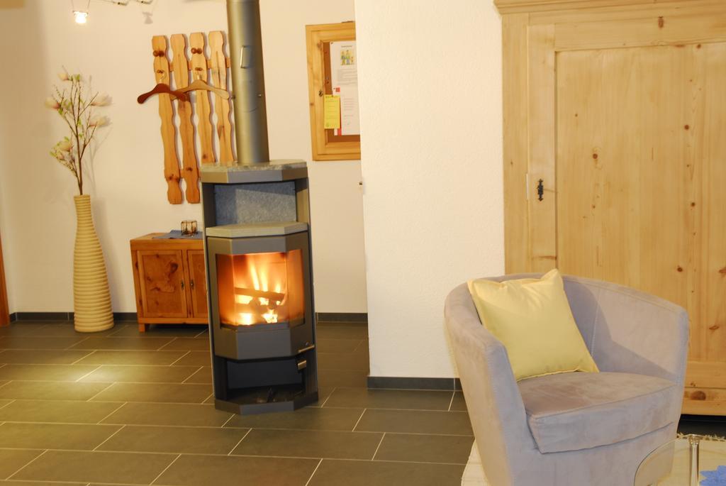 Ferienwohnung Tgesa Parde Sedrun Zimmer foto